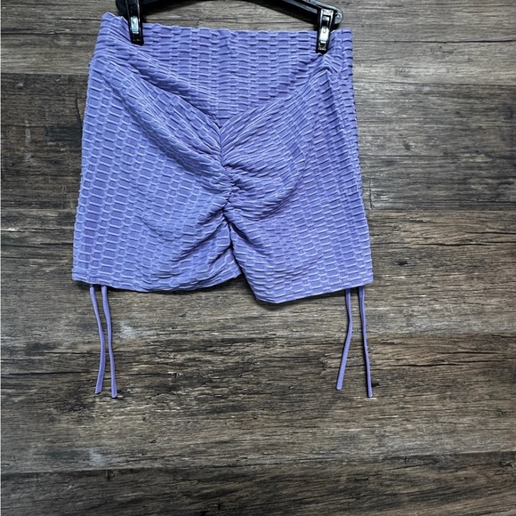 Textured Scrunchy Butt Lilac Purple Biker Shorts NWT - Picture 2 of 6